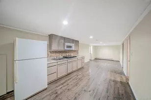78 Division St, Holtsville, NY 11742 - Photo 24