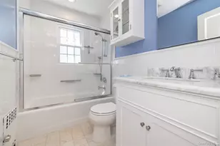 12 May Ct, Rockville Centre, NY 11570 - Photo 18