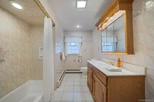 222 Jamaica Ave, Medford, NY 11763 - Photo 18