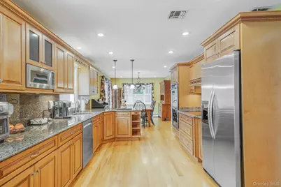 222 Jamaica Avenue, Medford, NY 11763 - Photo 12