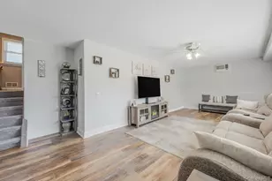 477 N Indiana Ave, Lindenhurst, NY 11757 - Photo 6