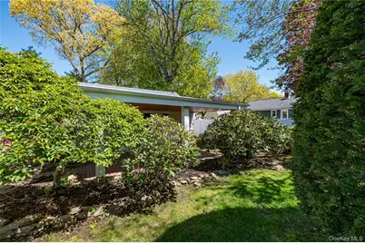 24 Kellogg Place, Huntington Station, NY 11746 - Photo 18