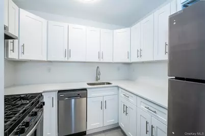 671 Bronx River Road #LE, Yonkers, NY 10704 - Photo 14