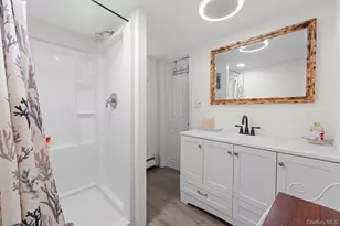 9 Brook Pl, East Islip, NY 11730 - Photo 18