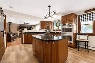 42 Live Oak Dr, Holbrook, NY 11741 - Photo 8