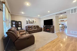 150 Glenmere Way, Holbrook, NY 11741 - Photo 8