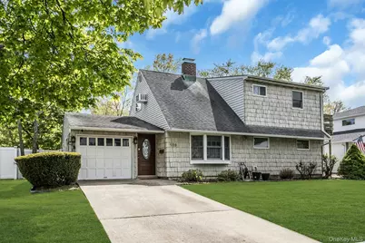159 Kingfisher Road, Levittown, NY 11756 - Photo 2
