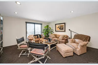 71 Eagle Chase, Woodbury, NY 11797 - Photo 10