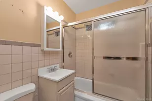 57 Cedar St, Hicksville, NY 11801 - Photo 10