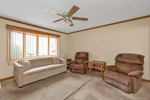 57 Cedar St, Hicksville, NY 11801 - Photo 4