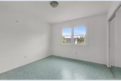 57 Cedar Street, Hicksville, NY 11801 - Photo 16