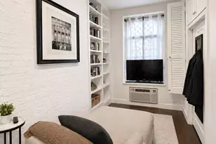 424 W 46th St, New York, NY 10036 - Photo 4