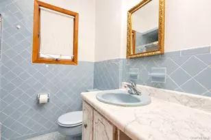154 Scherer Blvd, Franklin Square, NY 11010 - Photo 8