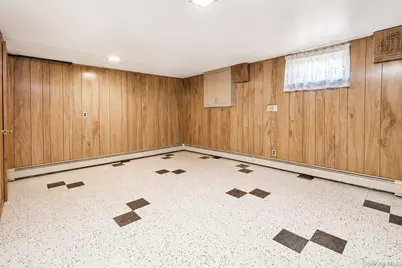 154 Scherer Boulevard, Franklin Square, NY 11010 - Photo 14