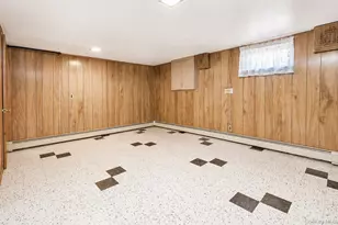 154 Scherer Blvd, Franklin Square, NY 11010 - Photo 14