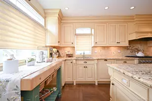 171-20 Gladwin Ave, Fresh Meadows, NY 11365 - Photo 6
