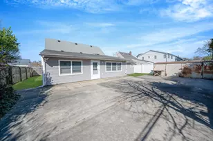 45 Cobalt Ln, Westbury, NY 11590 - Photo 22