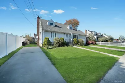 83 Old Farmingdale Road, West Babylon, NY 11704 - Photo 2
