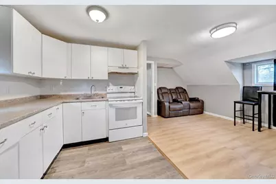 83 Old Farmingdale Road, West Babylon, NY 11704 - Photo 24