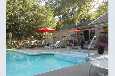 395 Ridgefield Road, Hauppauge, NY 11788 - Photo 24