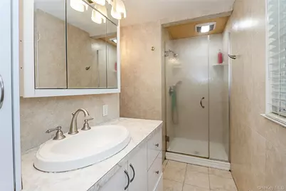 395 Ridgefield Road, Hauppauge, NY 11788 - Photo 16