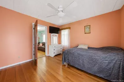 7 Byron Avenue, Yonkers, NY 10704 - Photo 14