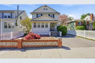 7 Byron Avenue, Yonkers, NY 10704 - Photo 1