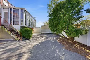 7 Byron Ave, Yonkers, NY 10704 - Photo 32