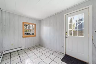 1055 Sipp Ave, Medford, NY 11763 - Photo 22