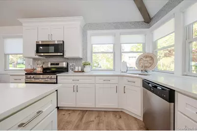 55 Hickory Road, Rocky Point, NY 11778 - Photo 8
