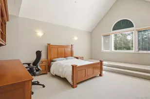 19 Clubhouse Ln, Scarsdale, NY 10583 - Photo 14