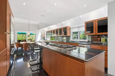 19 Clubhouse Lane, Scarsdale, NY 10583 - Photo 6
