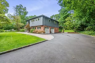 26 Redbrook Rd, Great Neck, NY 11024 - Photo 2