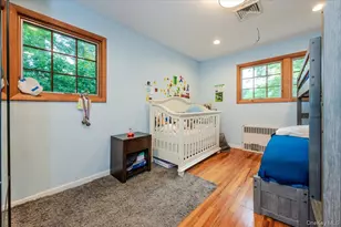 26 Redbrook Rd, Great Neck, NY 11024 - Photo 10