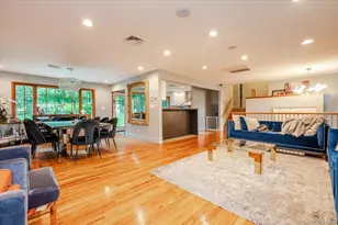 26 Redbrook Rd, Great Neck, NY 11024 - Photo 4