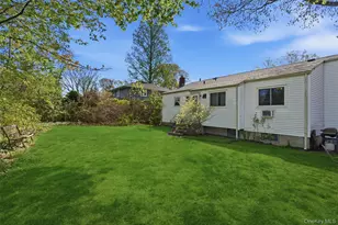 11 Roxanne Ct, Huntington Station, NY 11746 - Photo 18