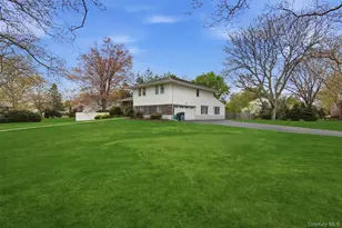 23 Sarina Dr, Commack, NY 11725 - Photo 2