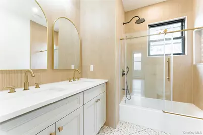 21 Mackey Avenue, Port Washington, NY 11050 - Photo 18