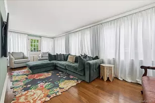 10 Massachusetts Blvd, Floral Park, NY 11001 - Photo 8