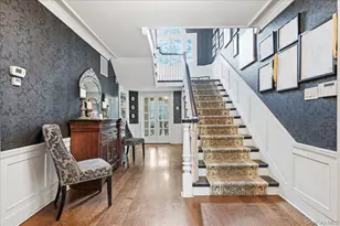 10 Massachusetts Blvd, Floral Park, NY 11001 - Photo 4