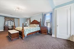 10 Massachusetts Blvd, Floral Park, NY 11001 - Photo 20