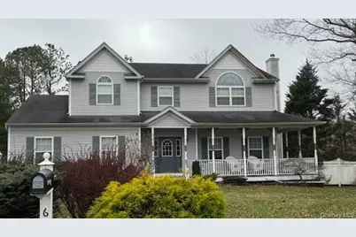 6 Donnelly Court, Manorville, NY 11949 - Photo 1