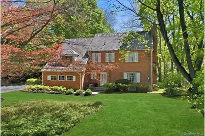 4 The Birches, Roslyn, NY 11576 - Photo 2