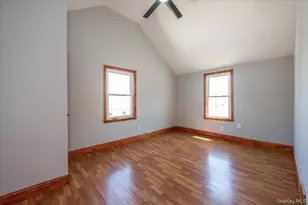 91-19 216th St, Queens Village, NY 11428 - Photo 12