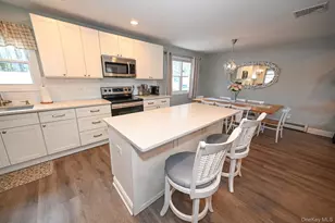 45 Roosevelt Ave, Selden, NY 11784 - Photo 10