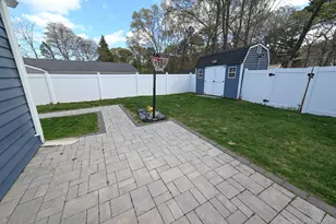 45 Roosevelt Ave, Selden, NY 11784 - Photo 34