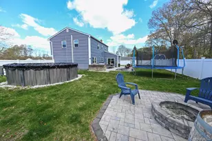 45 Roosevelt Ave, Selden, NY 11784 - Photo 26