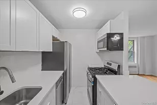 5425 Valles Ave, Bronx, NY 10471 - Photo 6