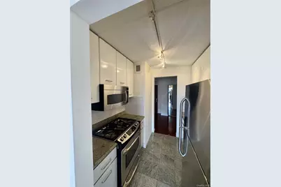 4 Martine Avenue #1621, White Plains, NY 10606 - Photo 6