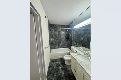 4 Martine Avenue #1621, White Plains, NY 10606 - Photo 8